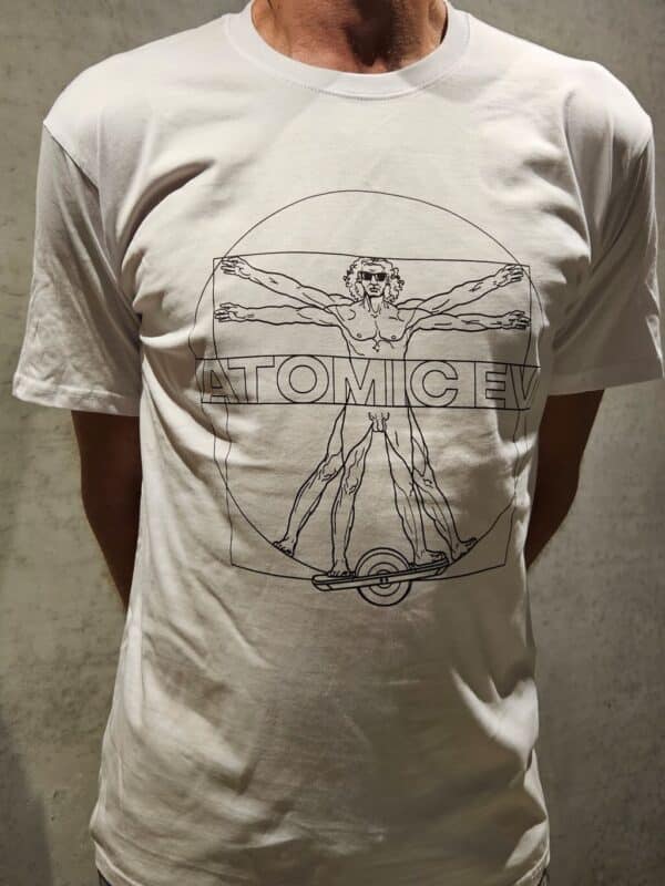 Men's organic tee with Vetruvian logo white